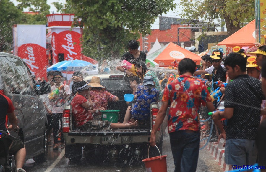 2014_ChiangMai_Songkran_清迈宋干节