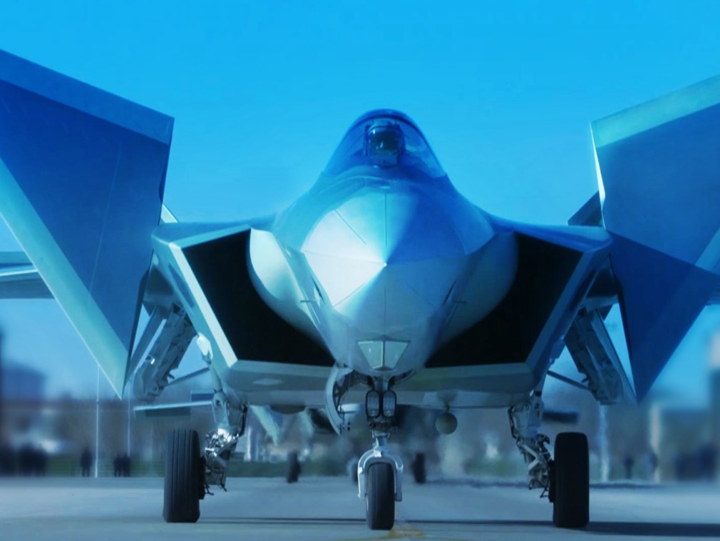 中国军方接连公开王牌战机列装释放何种信号 中国军方接连公开王牌战机列装释放何种信号