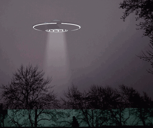 外媒曝美军邂逅UFO惊险细节2.gif 外媒曝美军邂逅UFO惊险细节2.gif