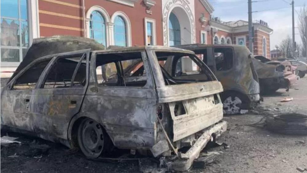 乌克兰克拉马托尔斯克(Kramatorsk)火车站4月8日上午被俄军火箭袭击 乌克兰克拉马托尔斯克(Kramatorsk)火车站4月8日上午被俄军火箭袭击