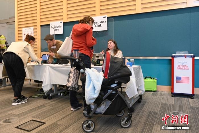 美国首都华盛顿的一处投票站 美国首都华盛顿的一处投票站