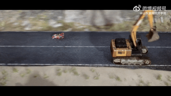 蓝翔和QQ飞车手游搞了一部火遍全网的联动广告,可能以一种幽默的方式道出了中国速度的部分真相 ... 蓝翔和QQ飞车手游搞了一部火遍全网的联动广告,可能以一种幽默的方式道出了中国速度的部分真相 ...